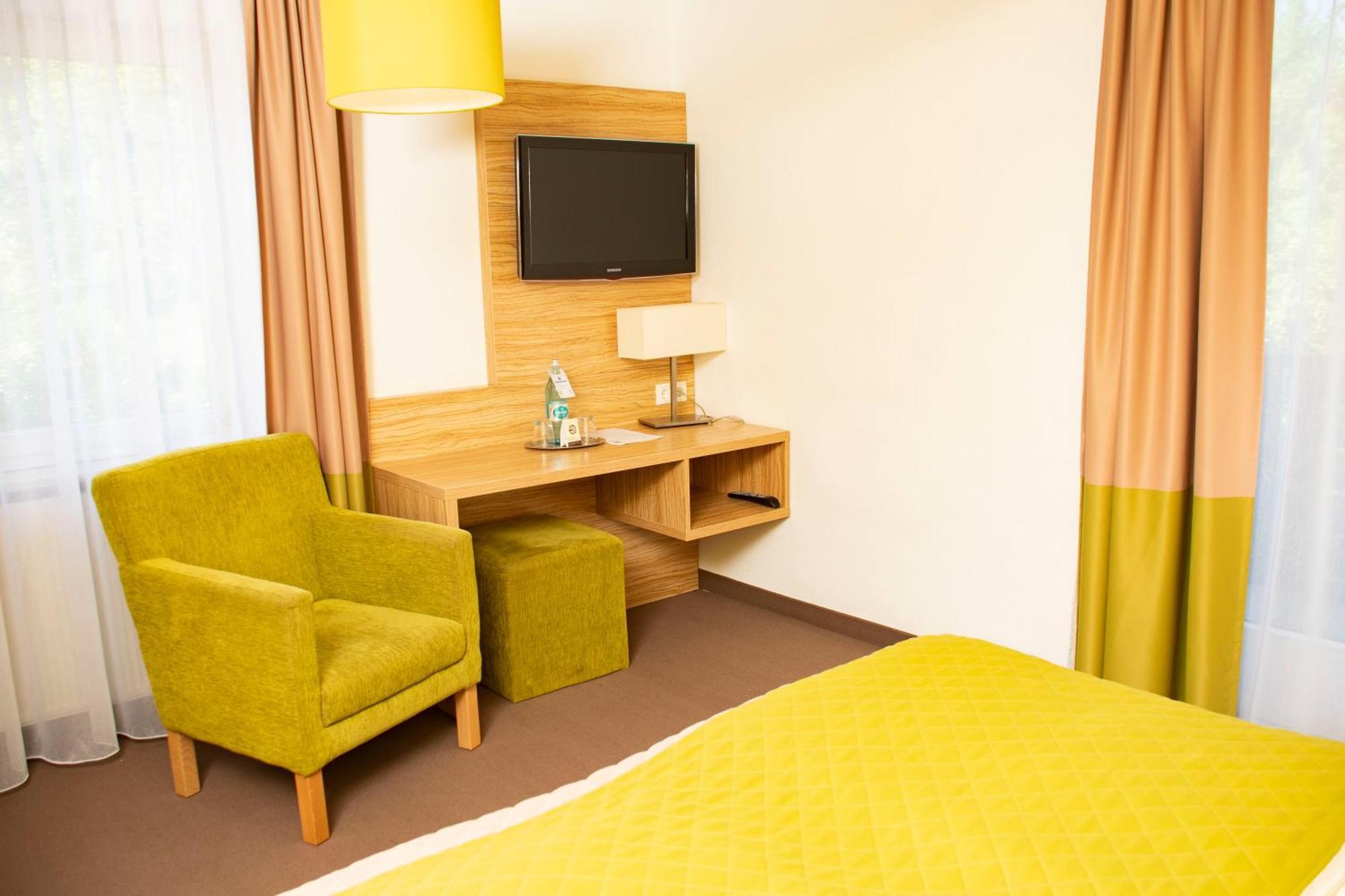 Altes Kurhaus Landhotel Trabelsdorf Екстер'єр фото