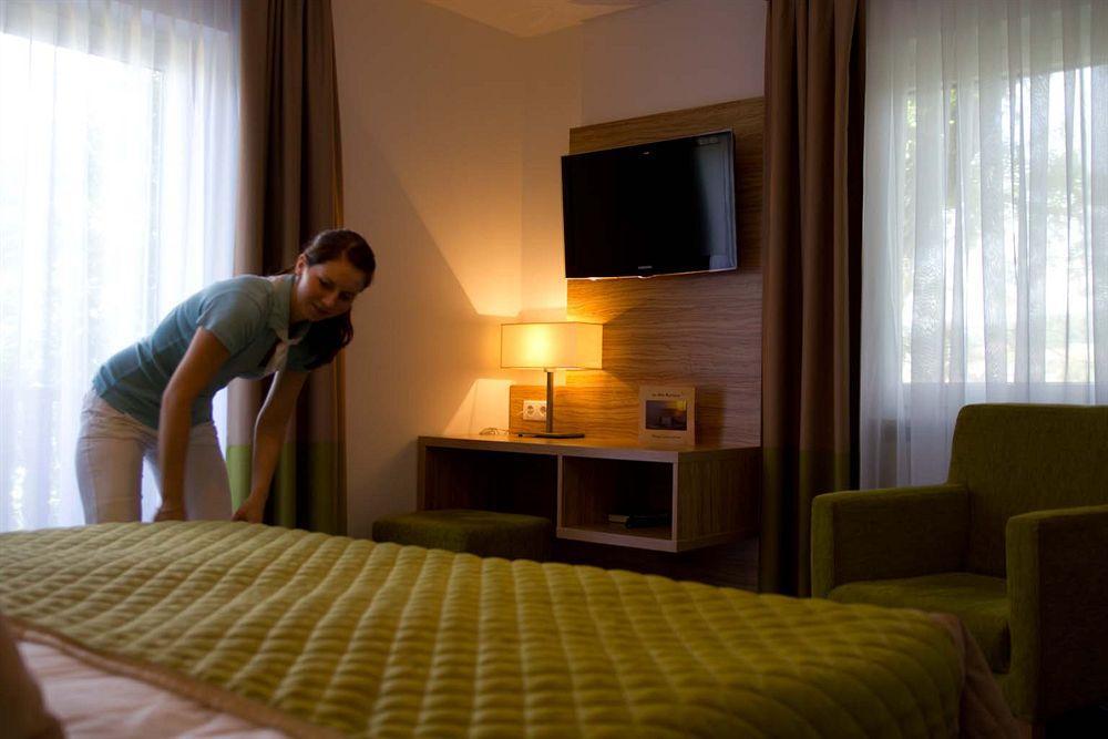Altes Kurhaus Landhotel Trabelsdorf Екстер'єр фото