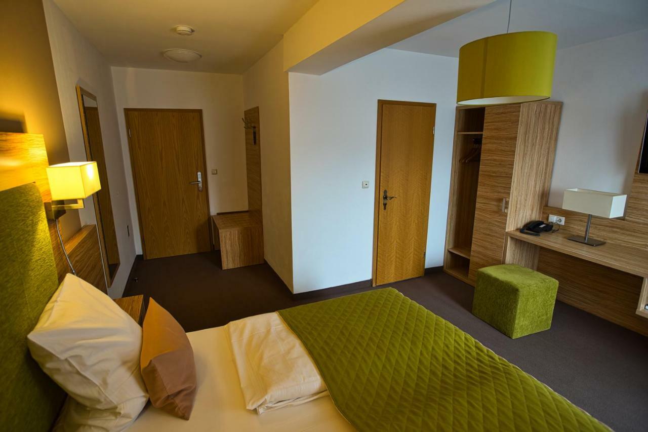 Altes Kurhaus Landhotel Trabelsdorf Екстер'єр фото